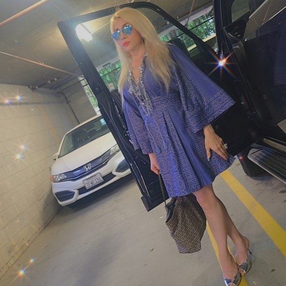 Meet your Posher, Nateli I Sell All Things Stylish - Picture 3 of 3